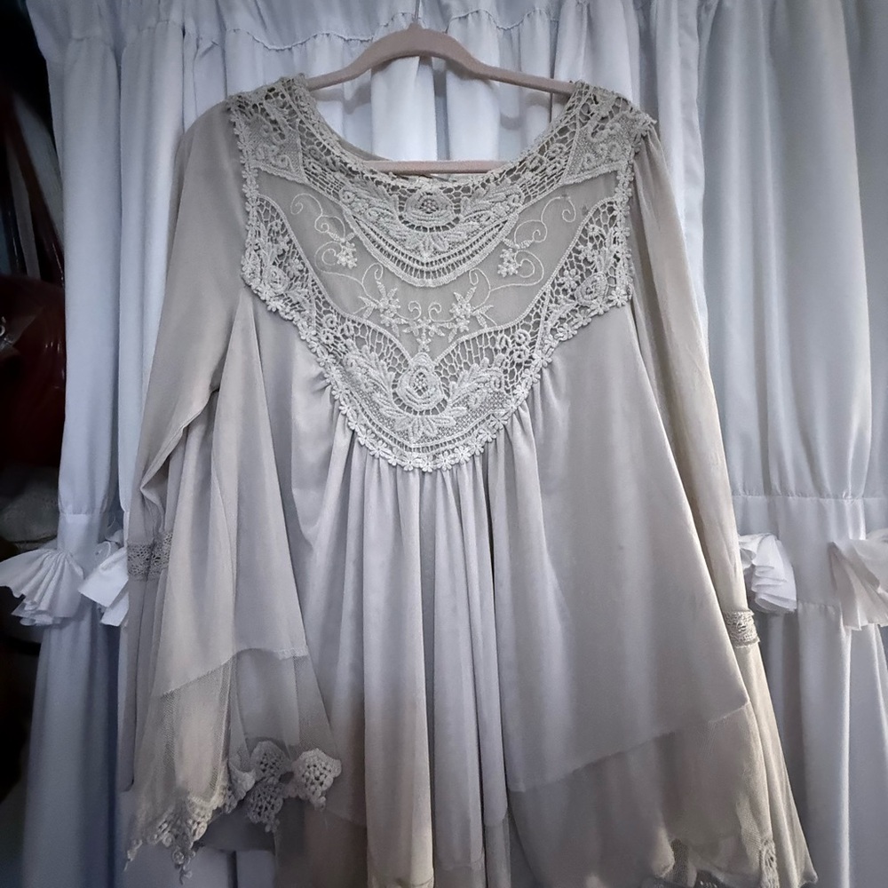 Boho Lace Flowy Long Sleeve Top